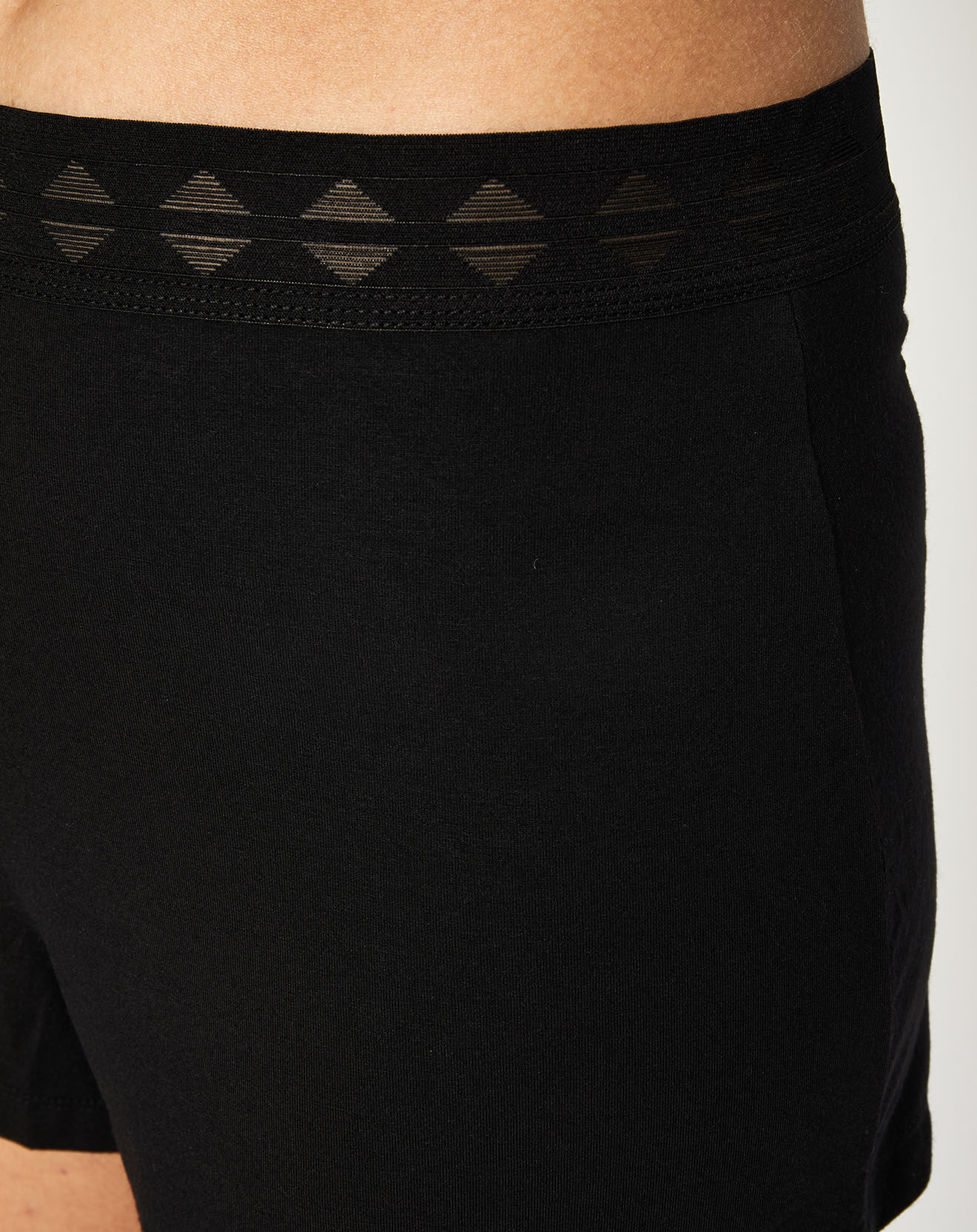 Huit Short Jeanne noir