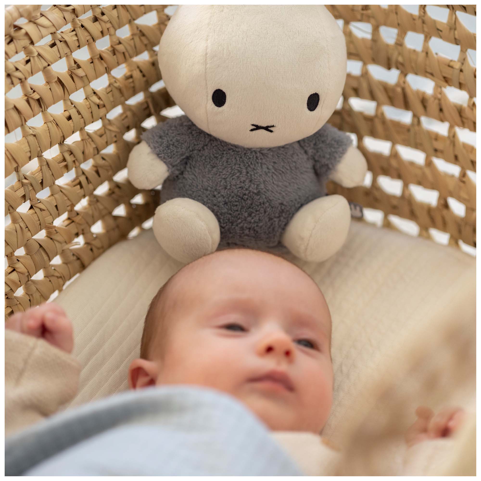 Nijntje knuffel Fluffy Blue 25cm blauw
