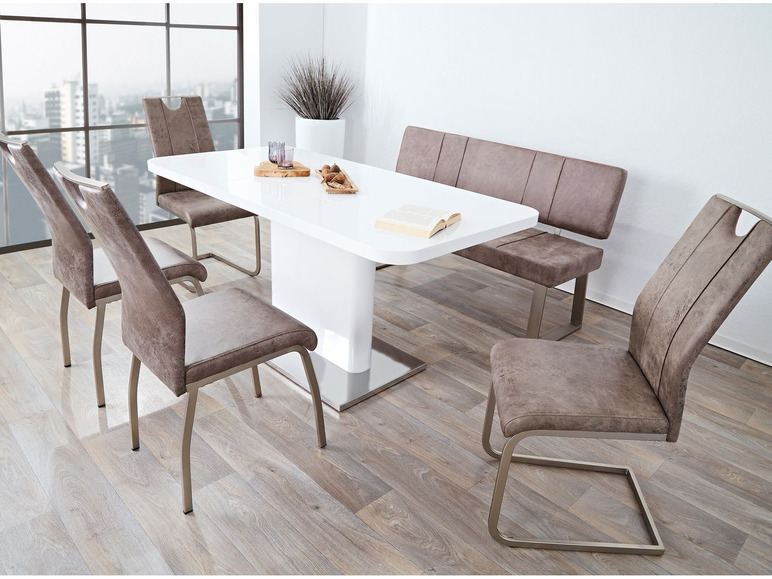 2 stoelen