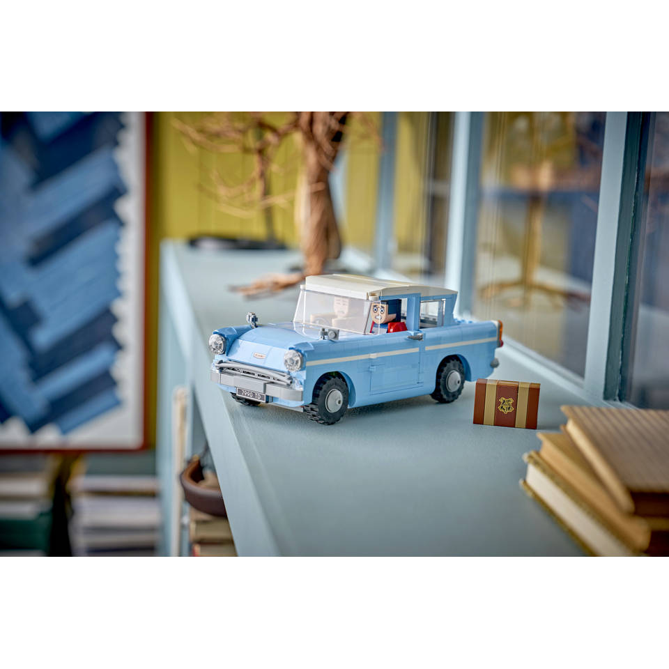 LEGO Harry Potter betoverde vliegende Ford Anglia 76470