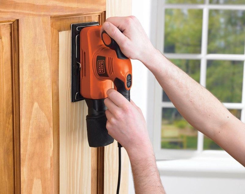 Black & Decker - KA320EKA-QS - Schuurmachine - Zwart - 240W
