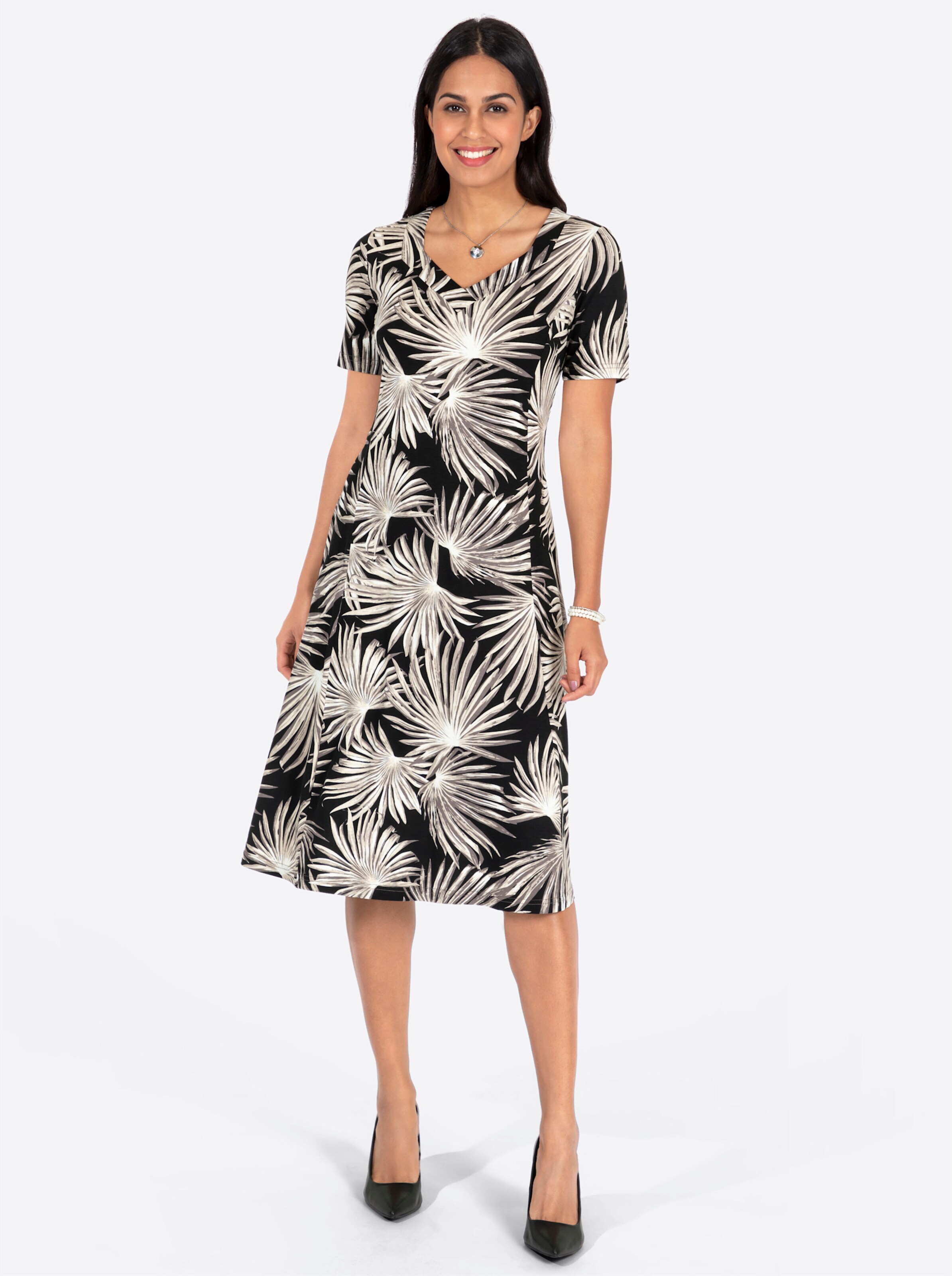 Jerseykleid in schwarz-sesam-bedruckt