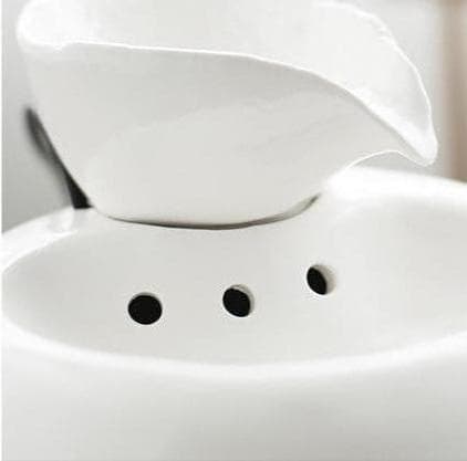 White Water Fountain / Drinking Fountain For Pets - Keramikk