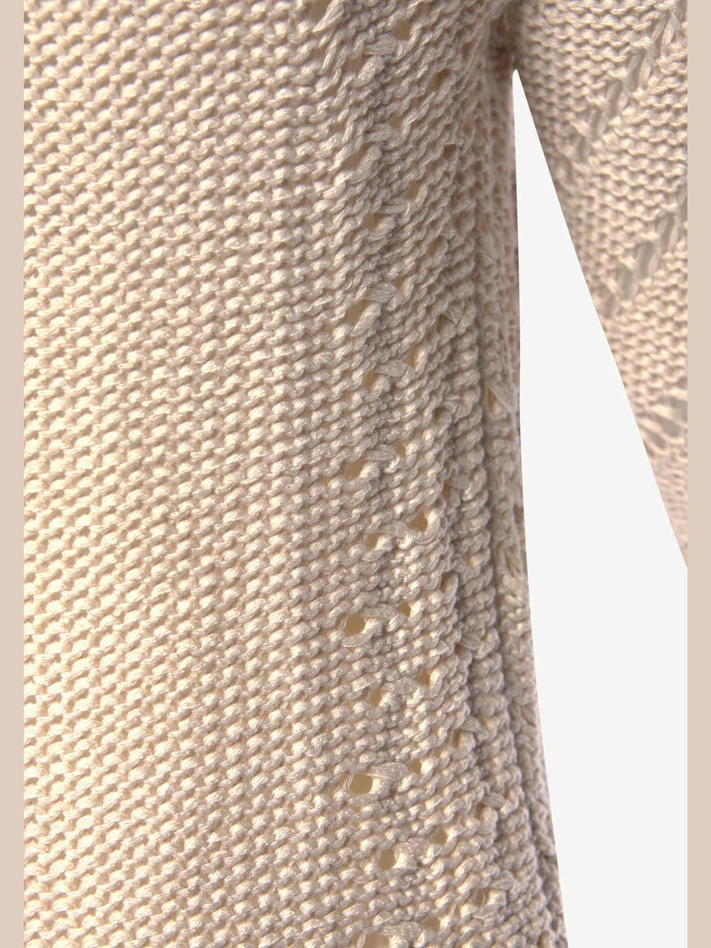 Pull ajouré superbe motif ajouré
