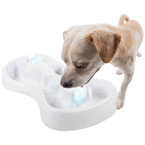 Comedouro branco para cães com bolas de gelo
