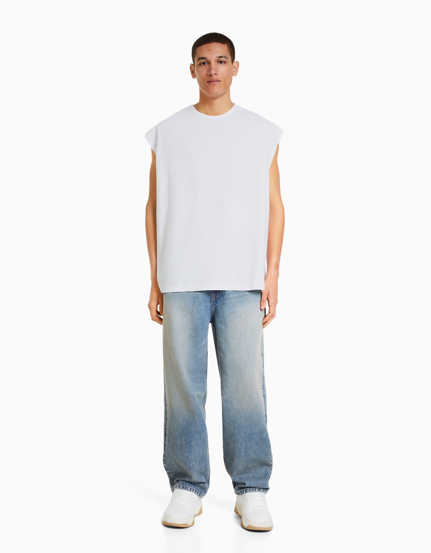 Camiseta oversized sem mangas