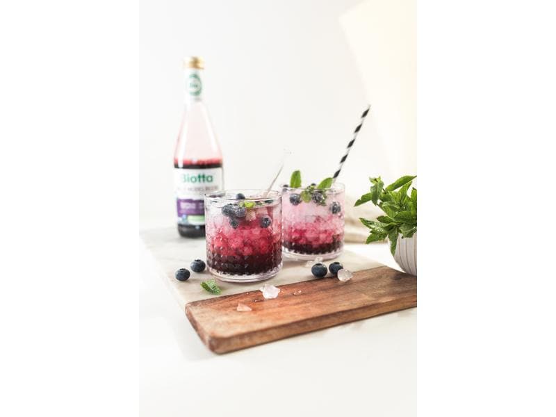 Biotta Säfte Wald-Heidelbeere Bio 6 x 0.5 l Fruchtsaft aus erntefrischen Bio-Heidelbeeren
