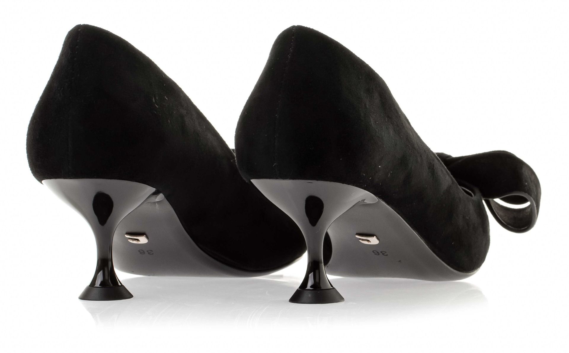 Lola Cruz Pumps