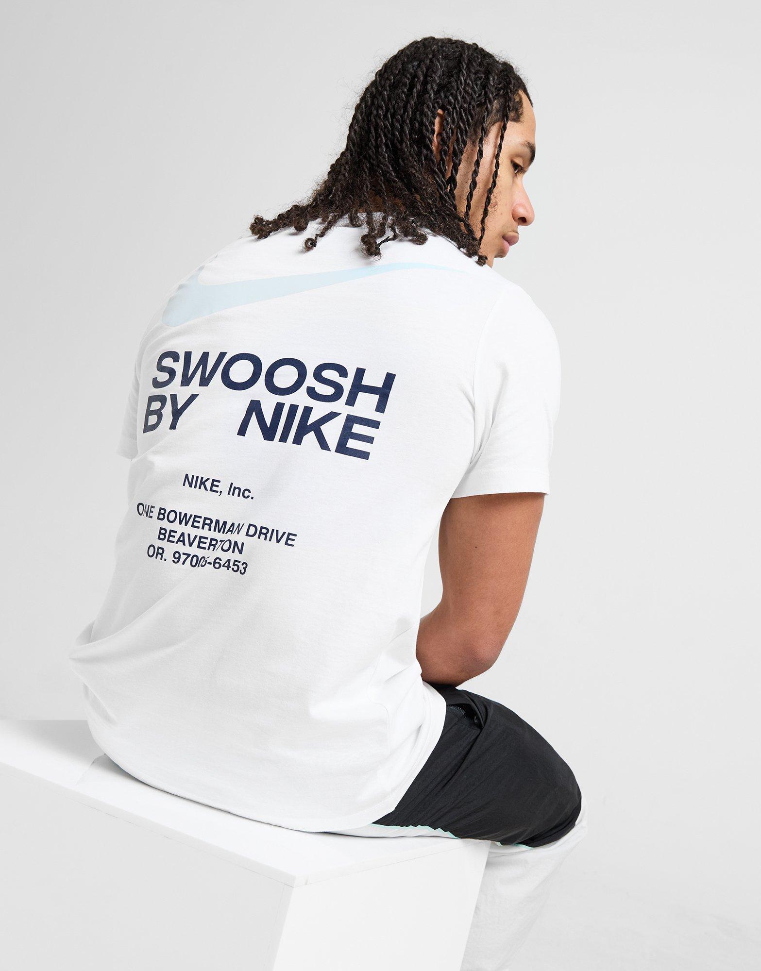 Nike T-Shirt Swoosh