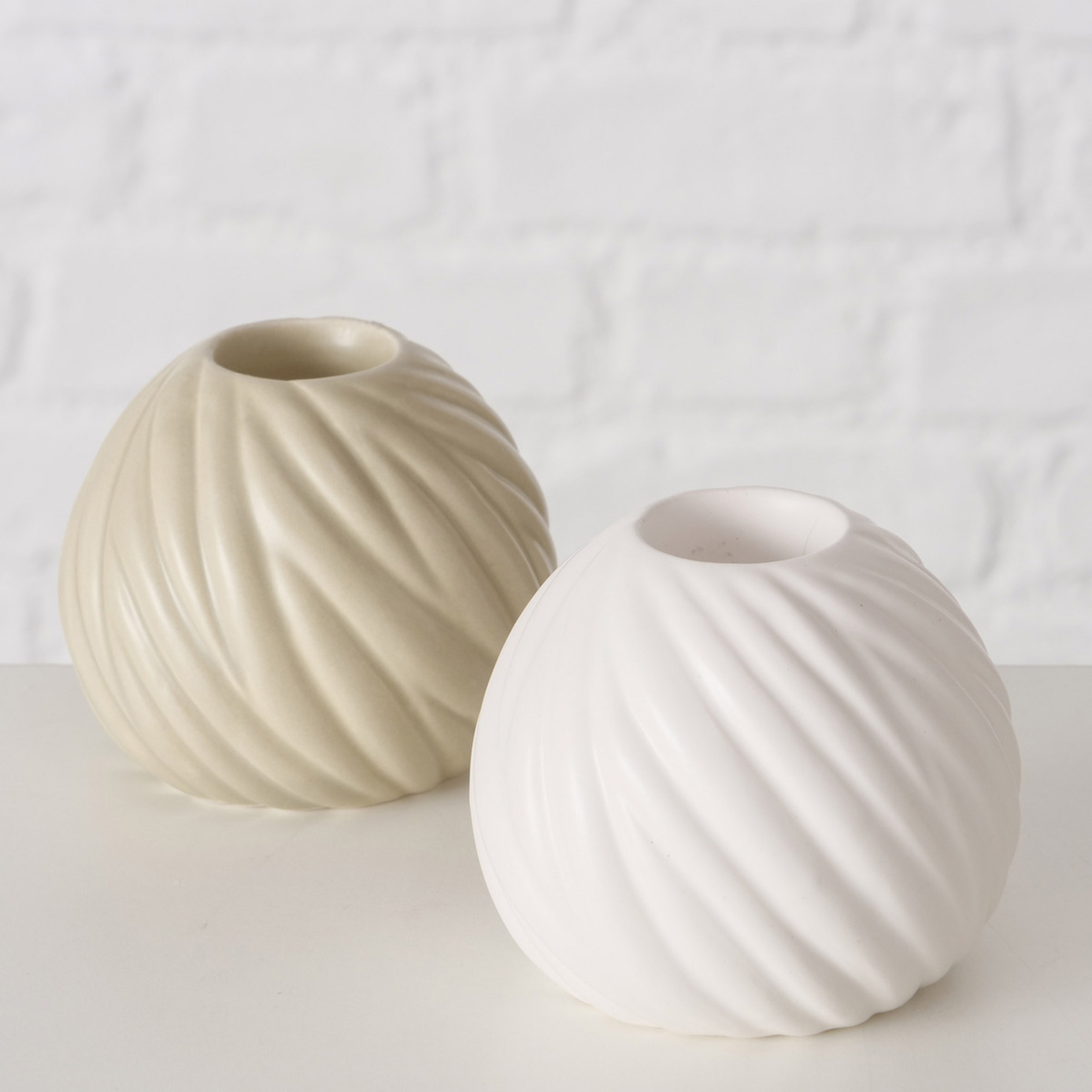 Kerzenleuchter - weiß oder creme - sortiert - 6 cm hoch