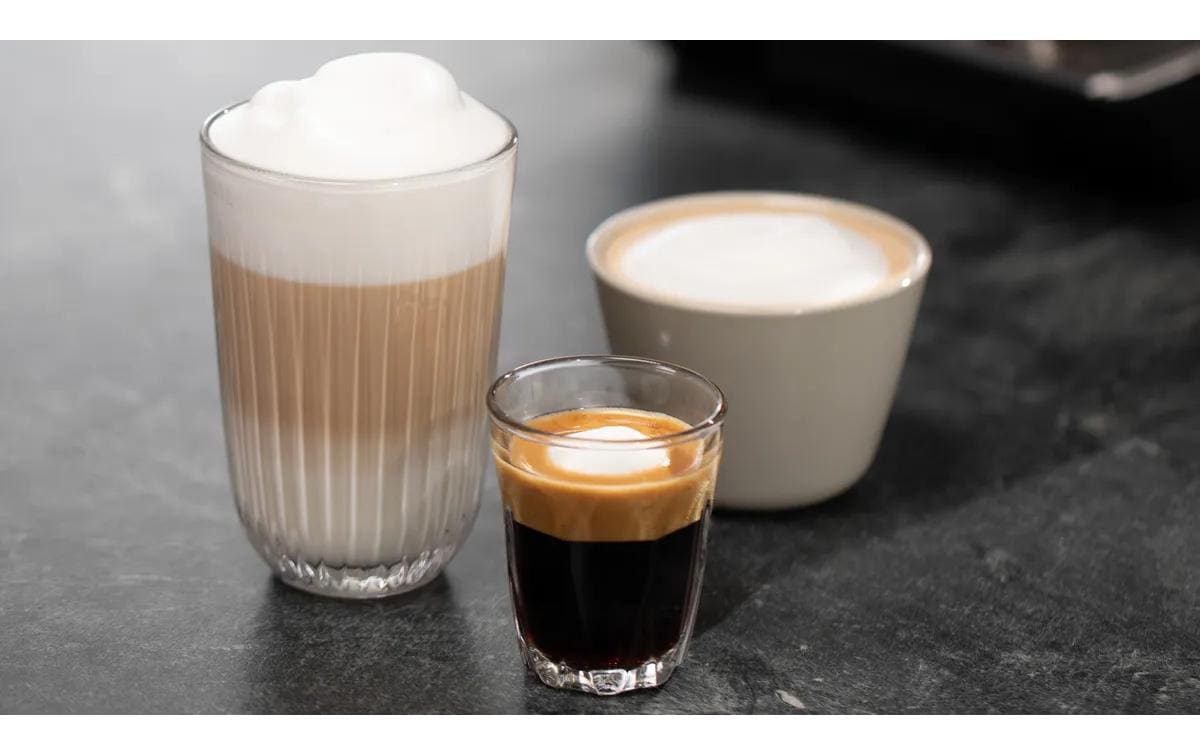 Kaffeevollautomat EQ700 integral TQ717D03 Edelstahl<br>Vollautomat für die Zubereitung verschiedener Spezialitäten
