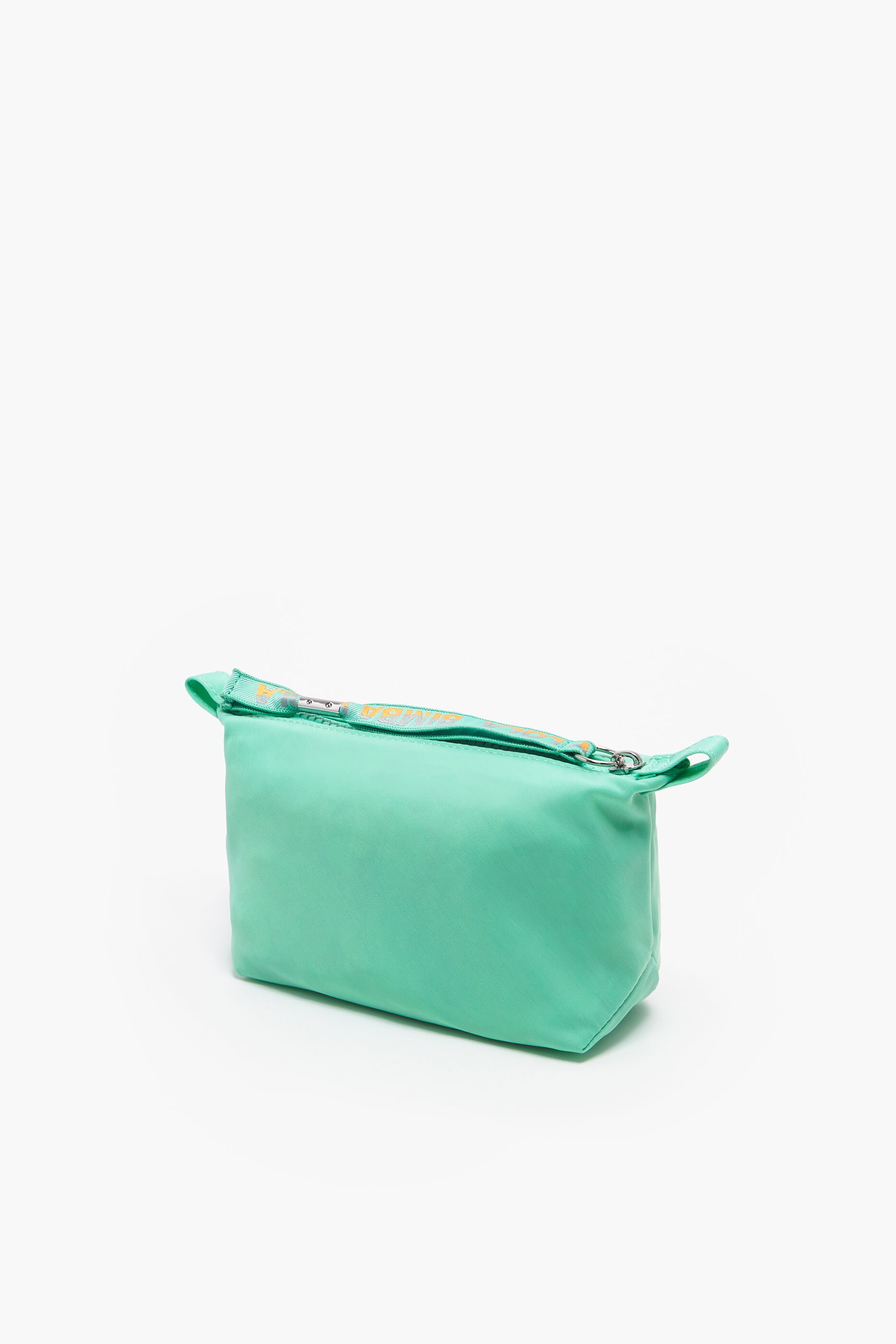Nécessaire trapezoidal tamanho P, em nylon cinza gelo.
