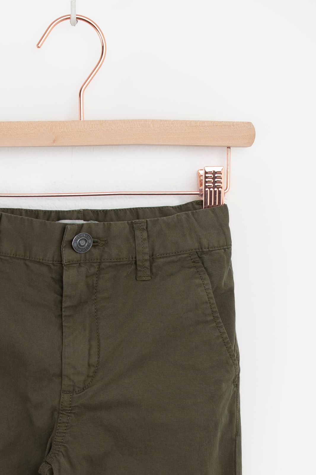 Donkergroene chino shorts