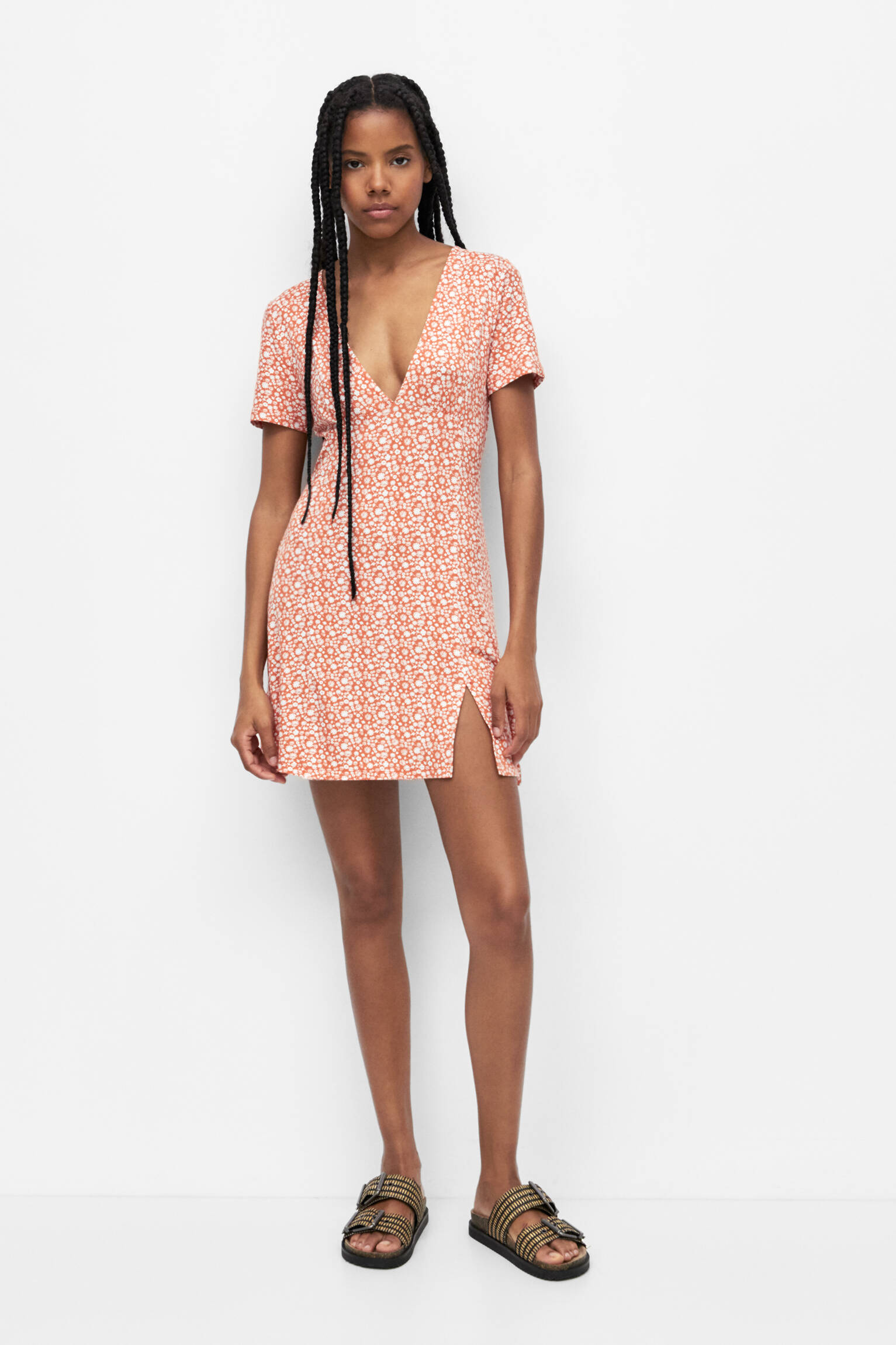 VESTIDO CURTO FLORAL - AZULEJO