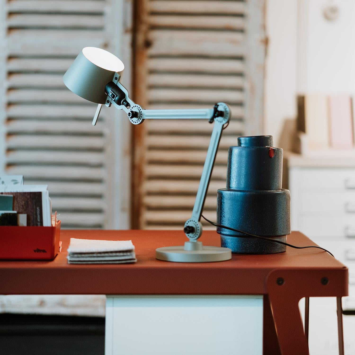 Bolt 2 Arm bureaulamp small Pure White