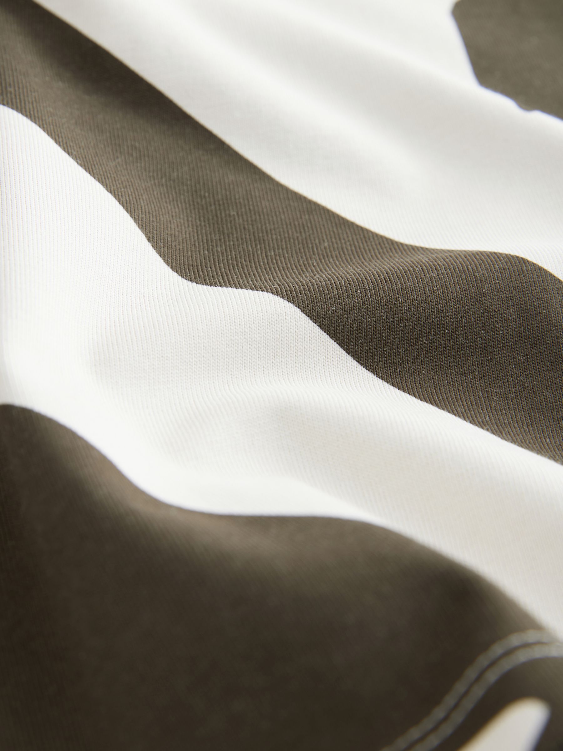 Ecru/antraciet - Ruimvallend T-shirt met korte mouwen en all-over print (3-16jr)