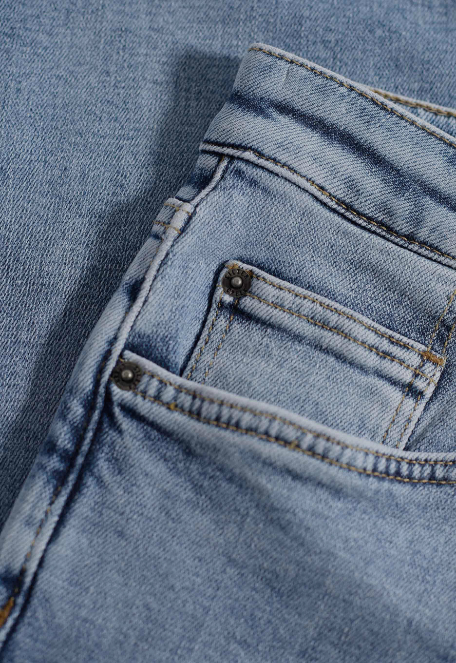 Silvercreek Cinna Slim Tapered Jeans