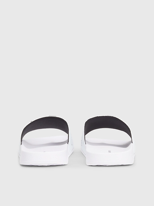 Pantufas infantis com logotipo