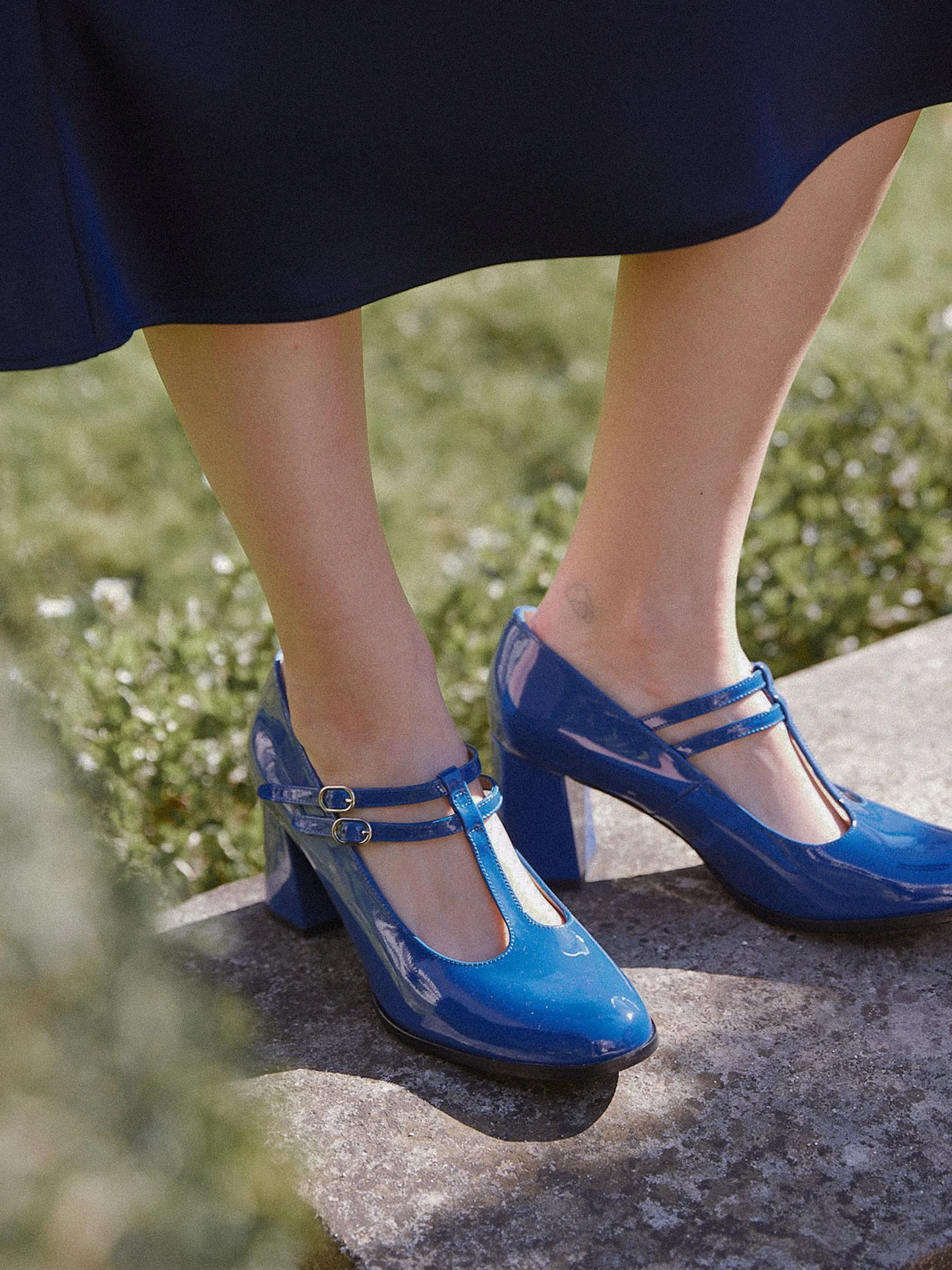 REY ROYAL BLUE - Babies salomés à talon en cuir verni | Bleu