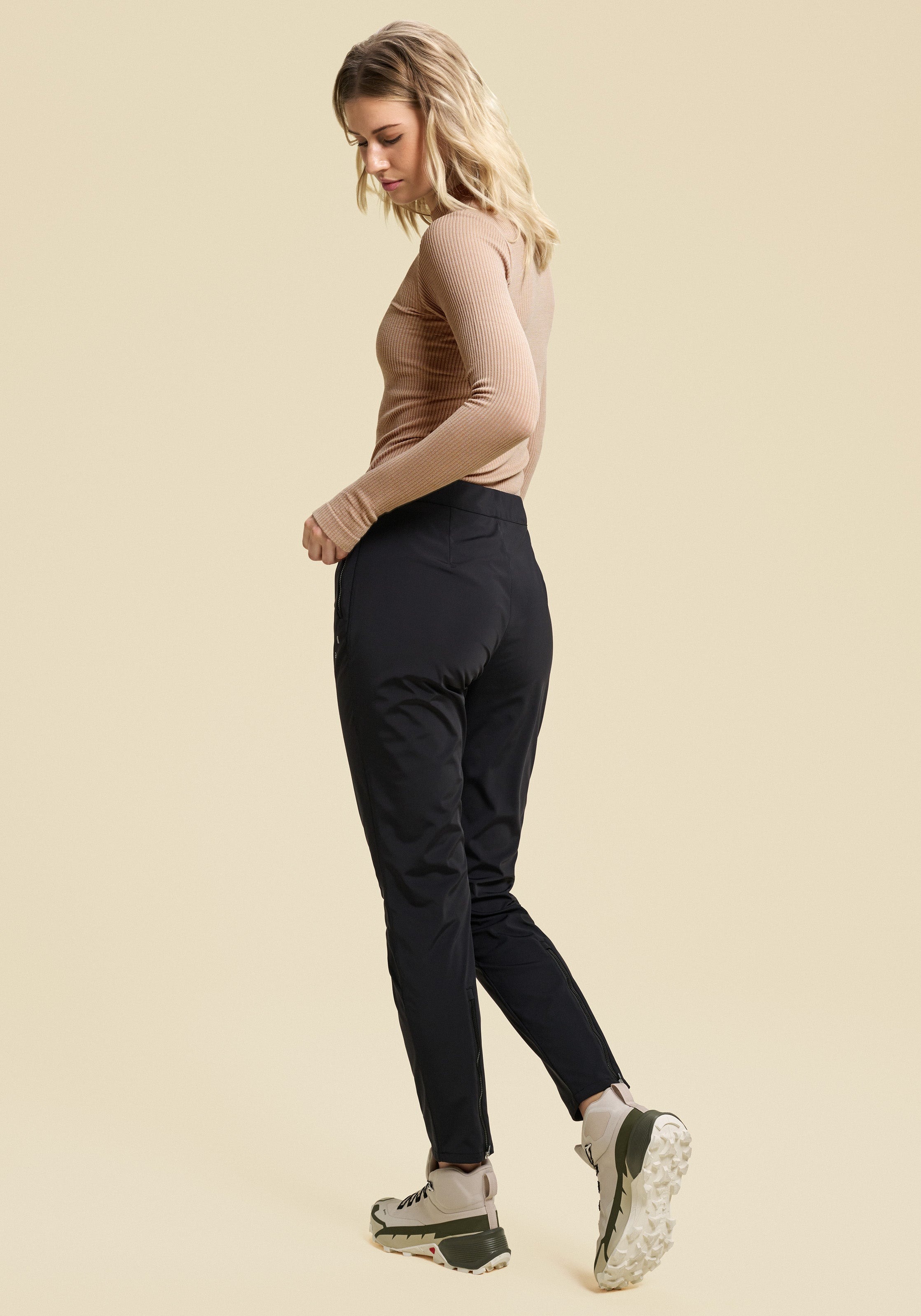 Urban Outdoor Training Pants Dame Black