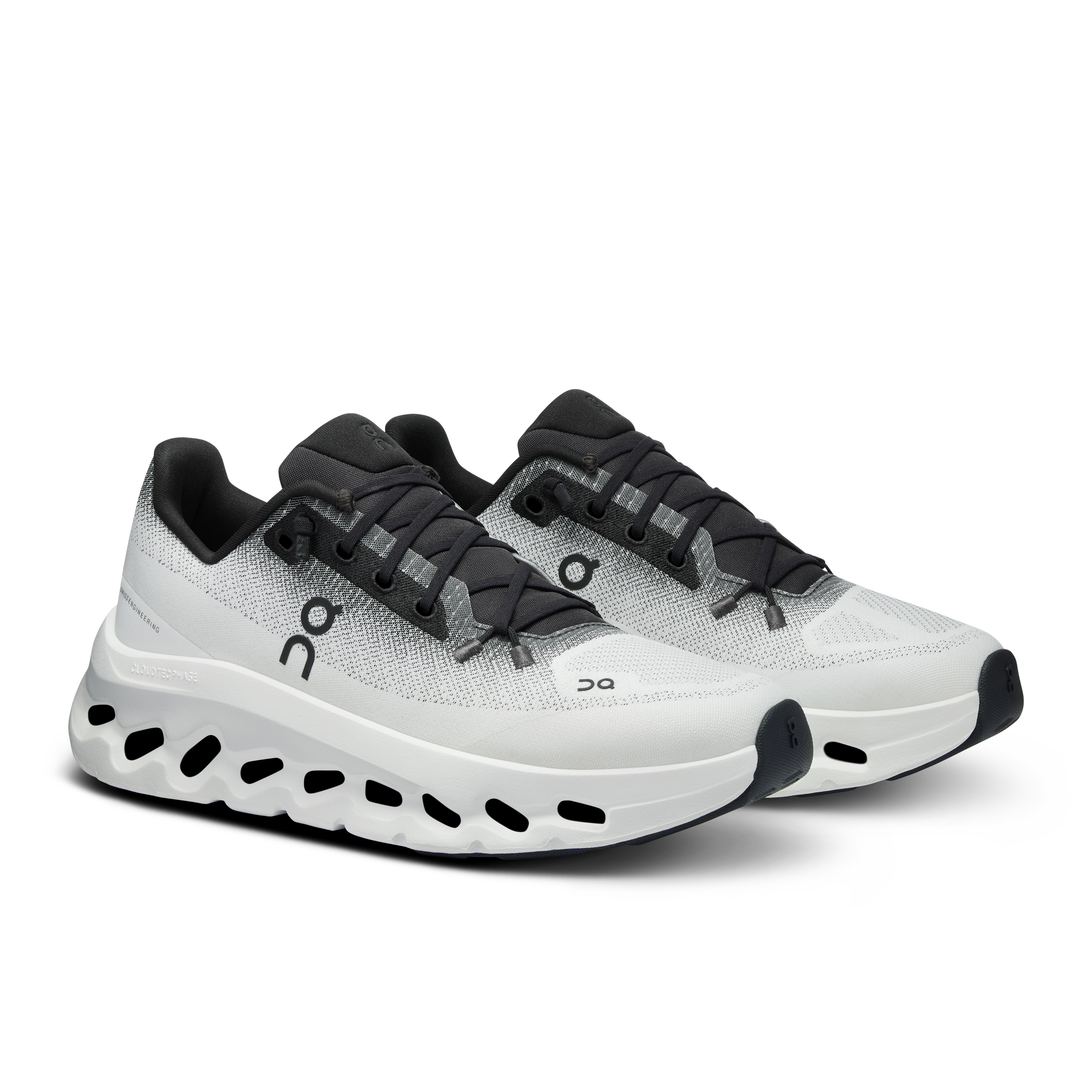 Cloudtilt Black | Ivory