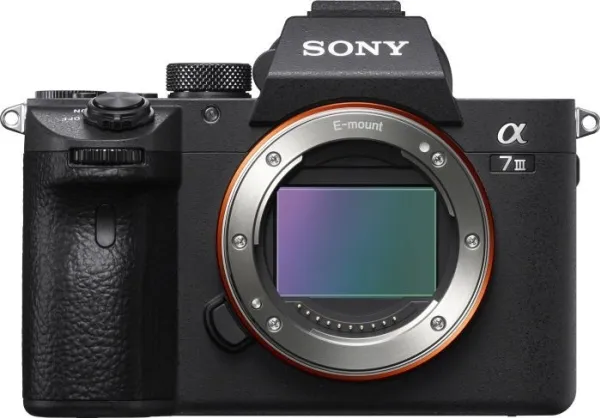 Sony a7 III ILCE-7M3 - Digitalkamera - spejlløst - 24.2 MP - Full Frame - 4K / 30 fps - kun kamerahus - Wi-Fi, NFC, Bluetooth - sort