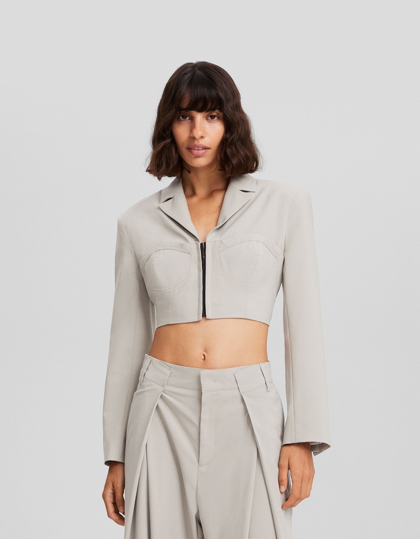 Blazer cropped com detalhes