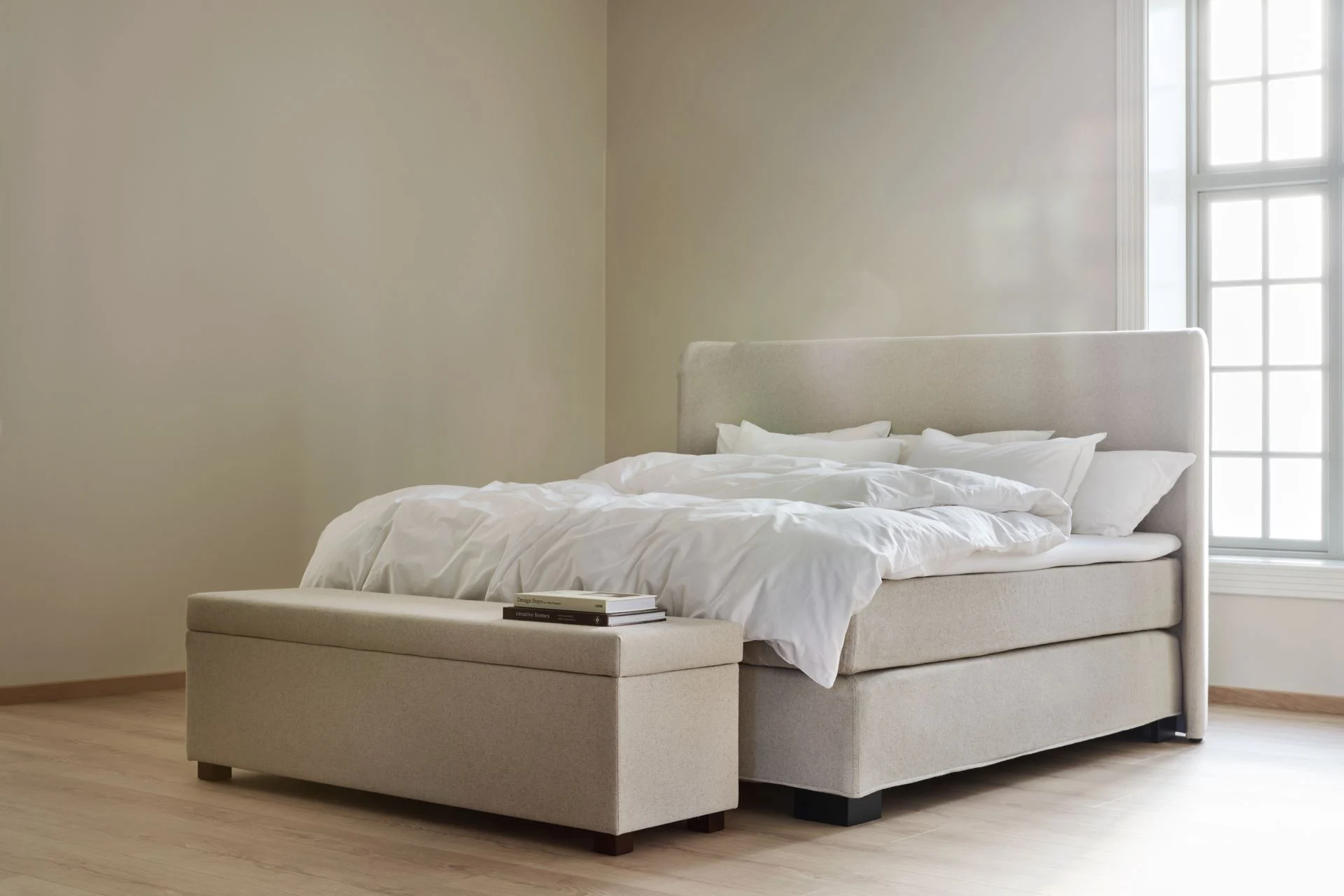 Sengebenk multi svart - 145x46x47 cm