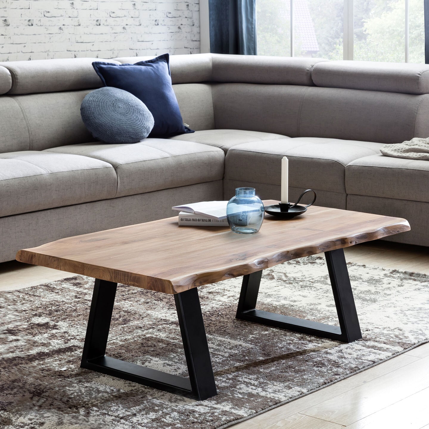 Couchtisch 115 x 60 cm Akazie Kufengestell