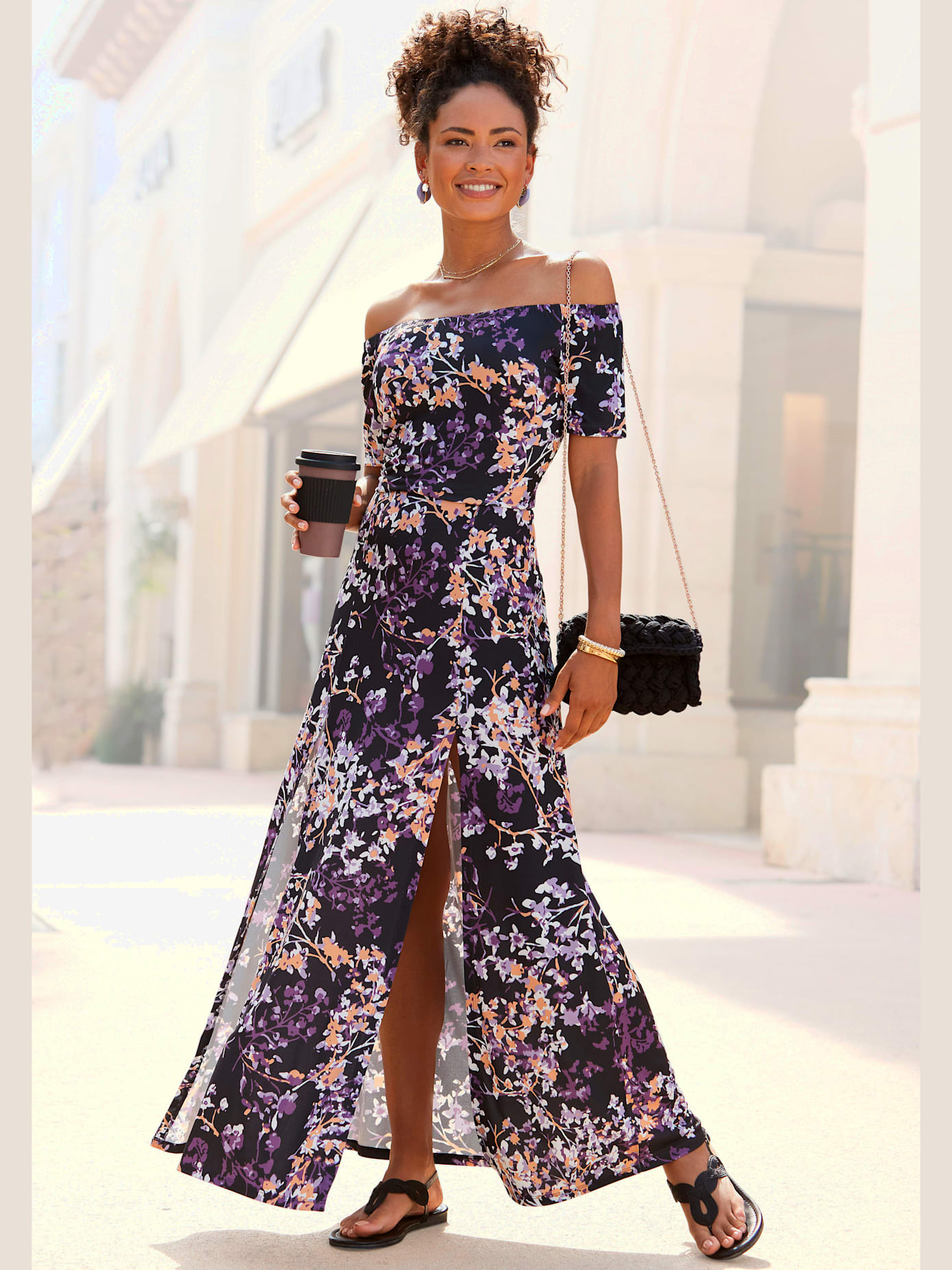 Robe longue encolure carmen avec manches courtes