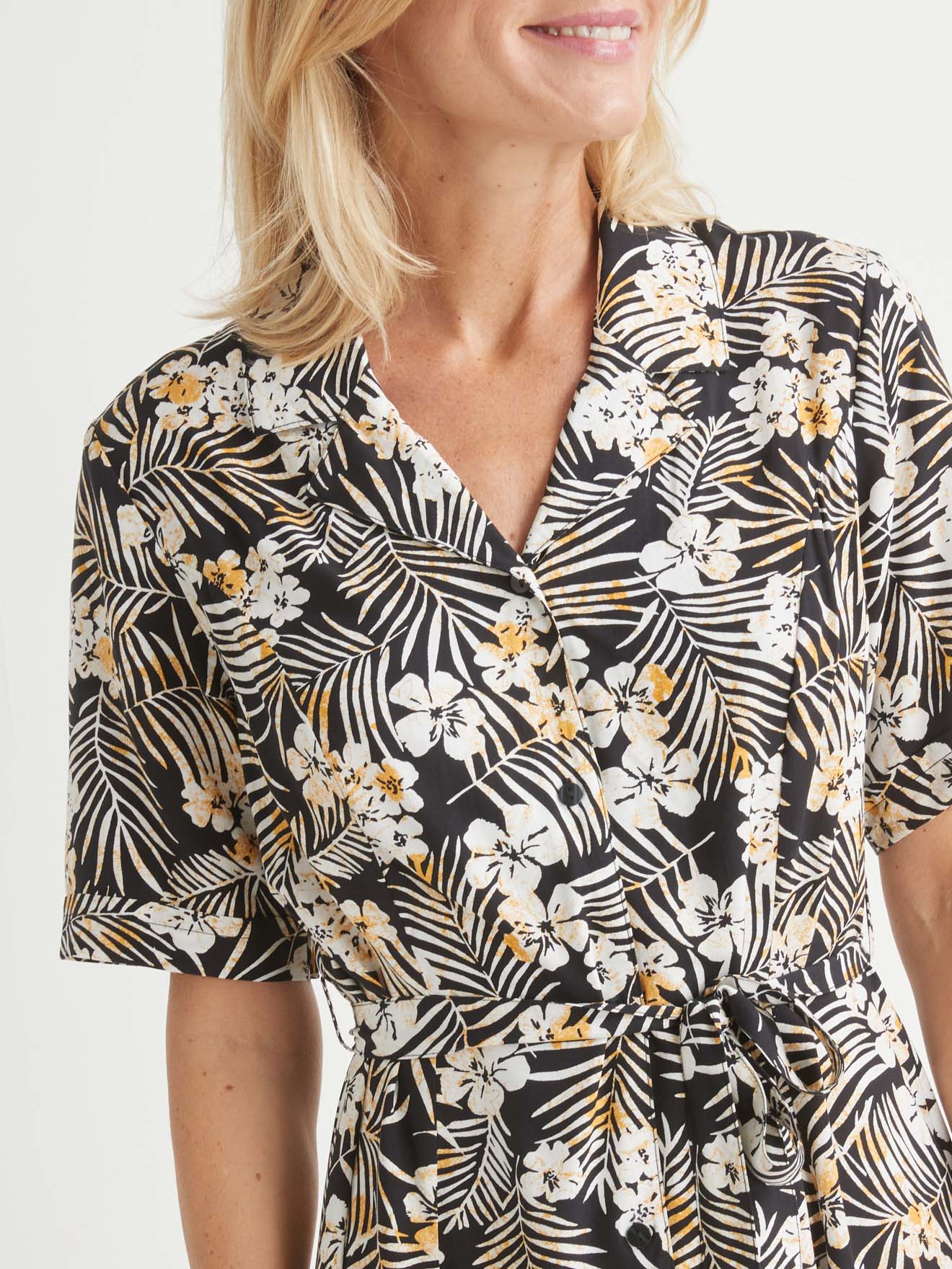 Robe col tailleur manches courtes