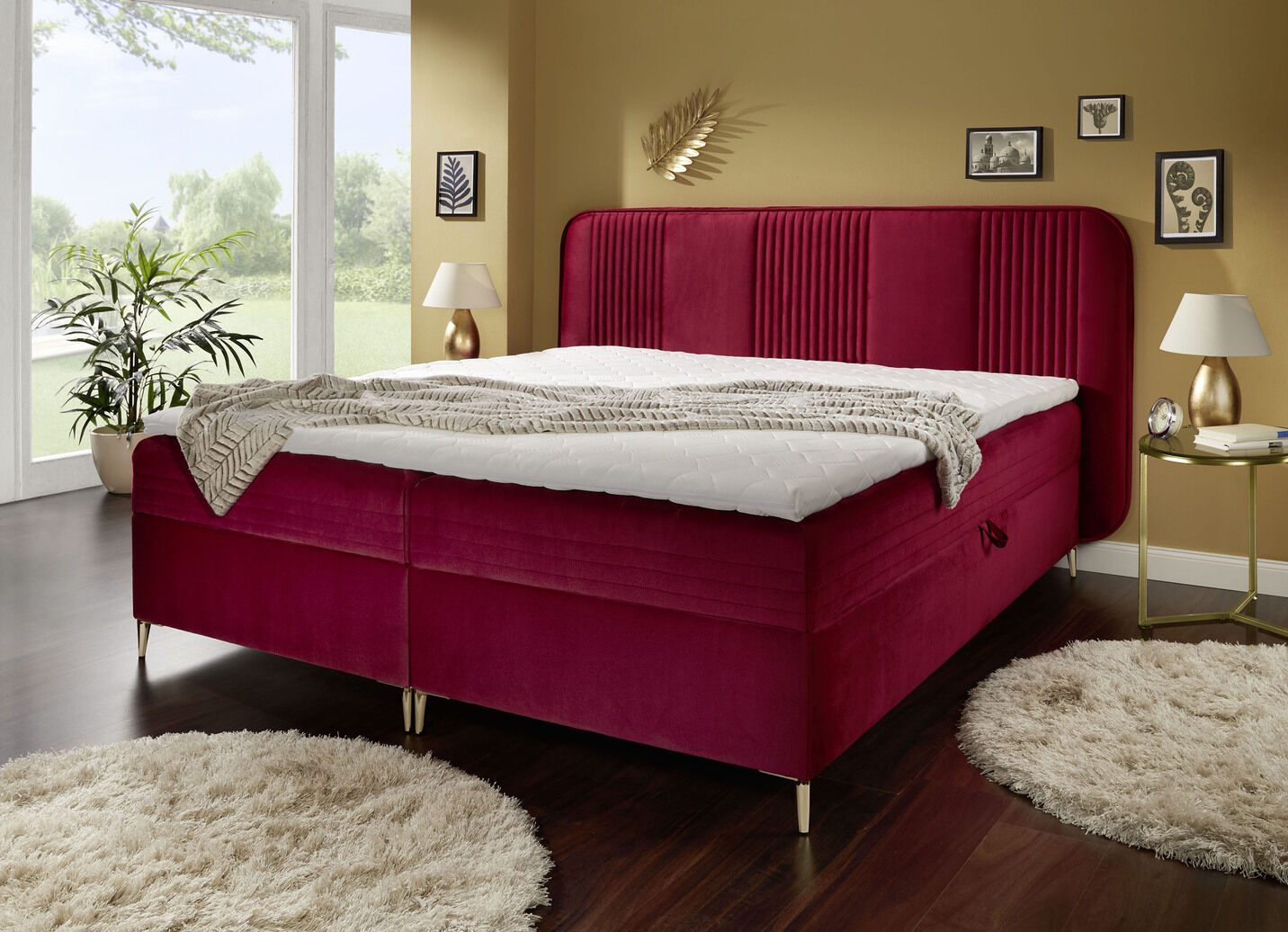 Boxspringbett mit Bettkasten und Topper