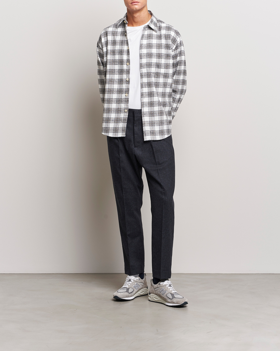 NN07 Bill Brushed Flannel Pleated Trousers Navy Blue
