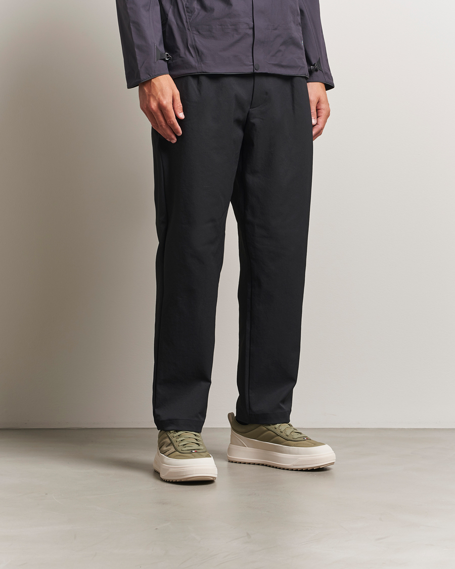 Moncler Monpulse Sneakers Olive