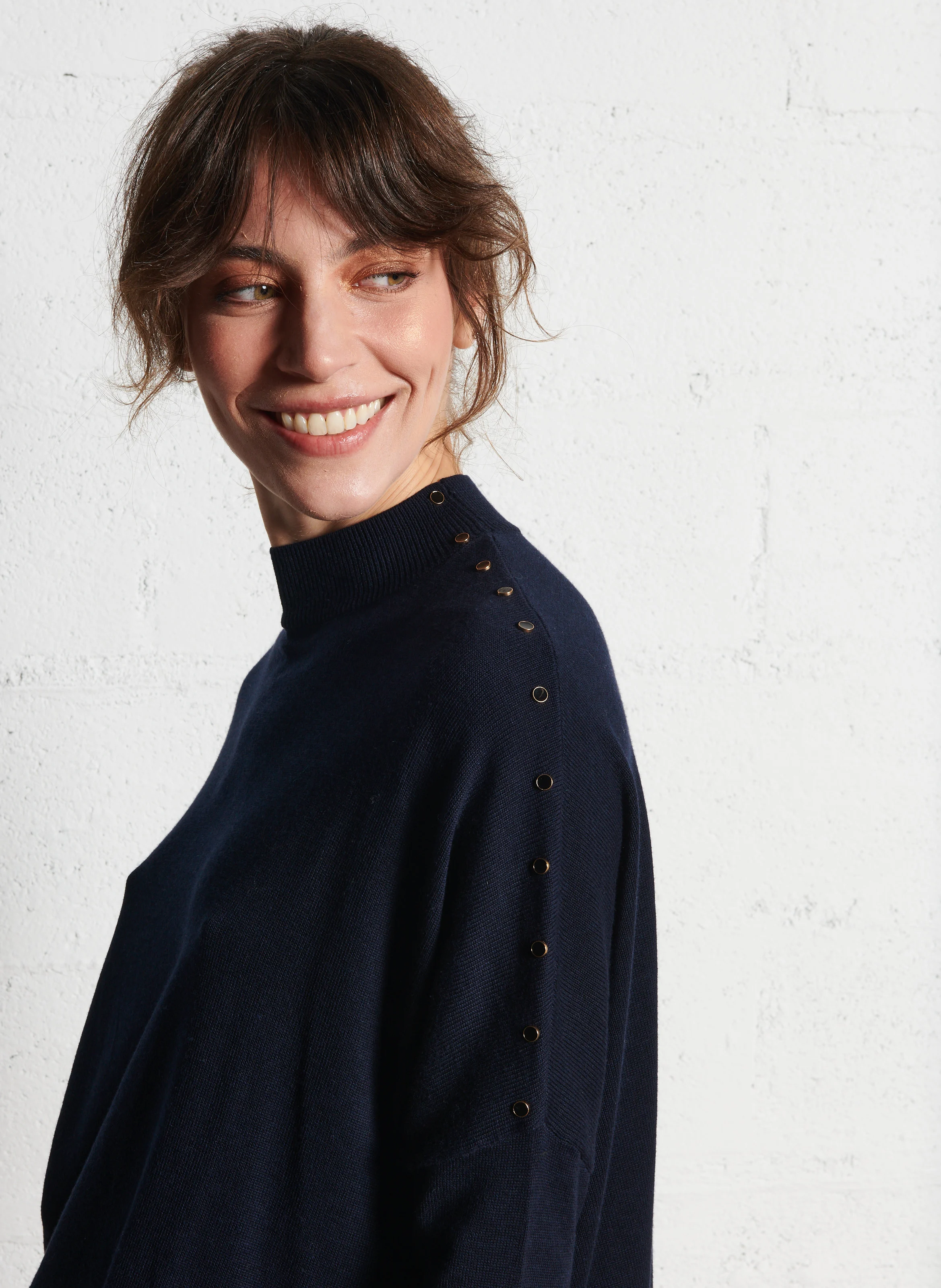 Pull cape tricot boutonné| Bleu