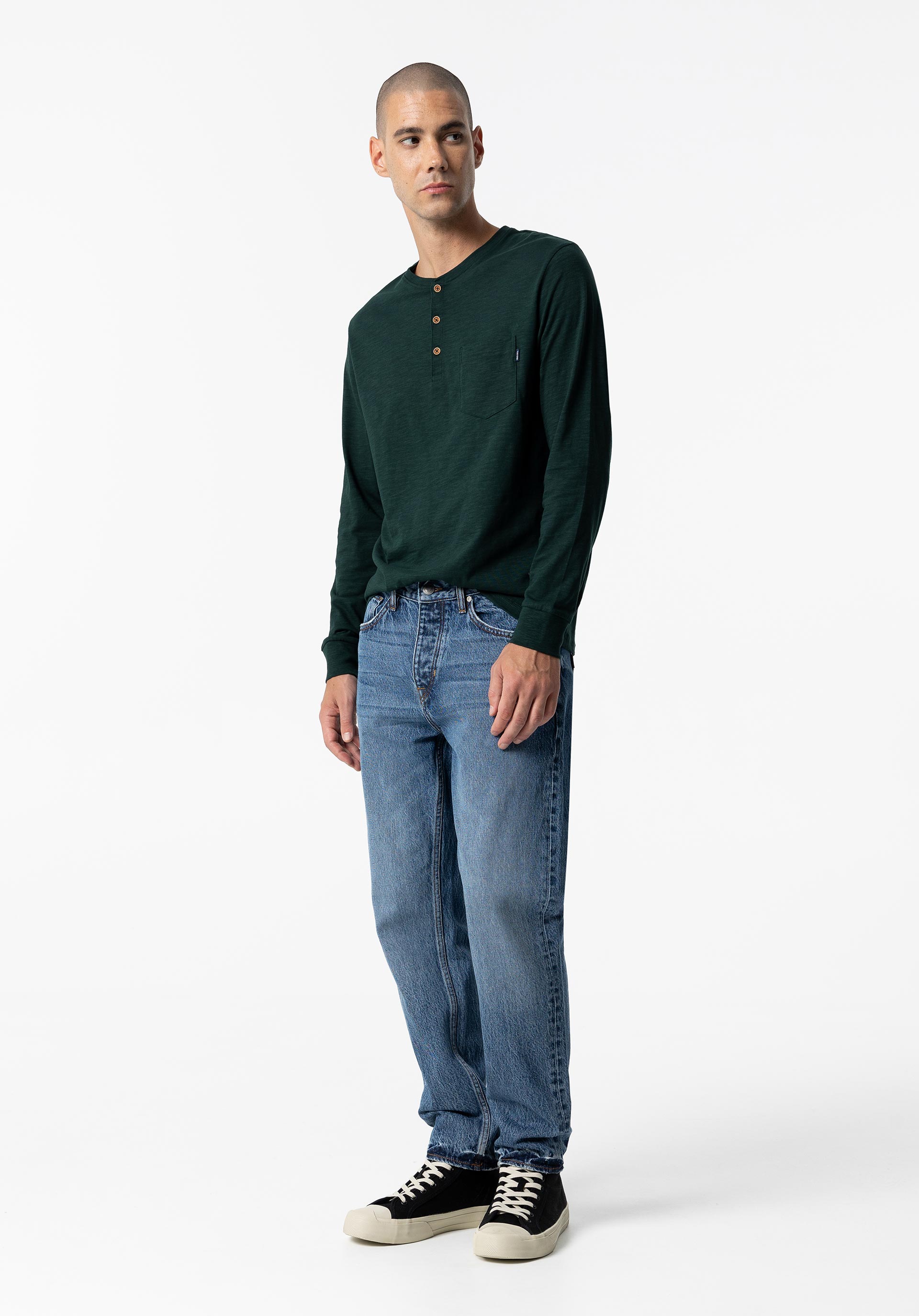 T-shirt Básica com Bolso