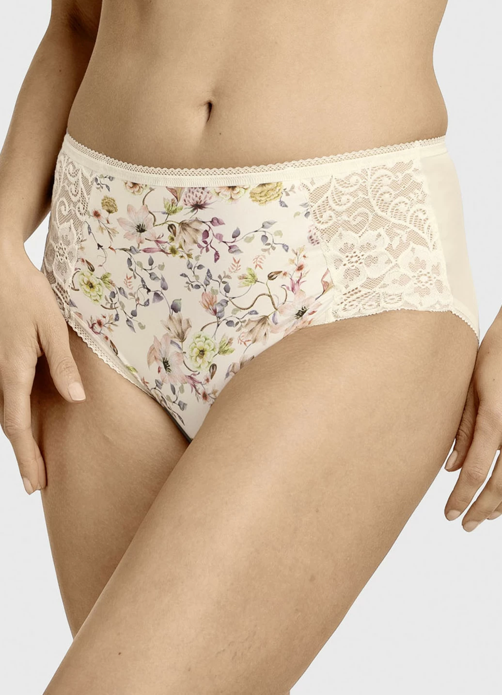 Miss Mary Slip mit farbharmonischem Floraldessin