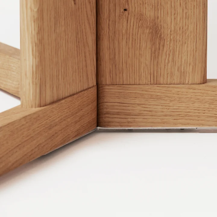 Form & Refine - Trefoil Tisch, Ø 90 cm, Eiche natur