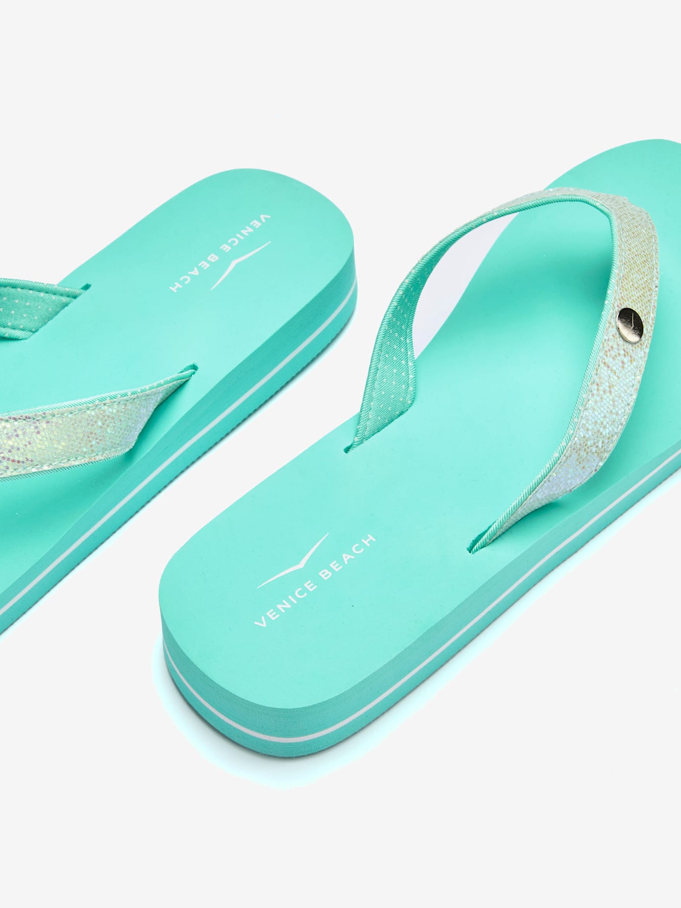 Tongs sandales flip-flop en matière imperméable