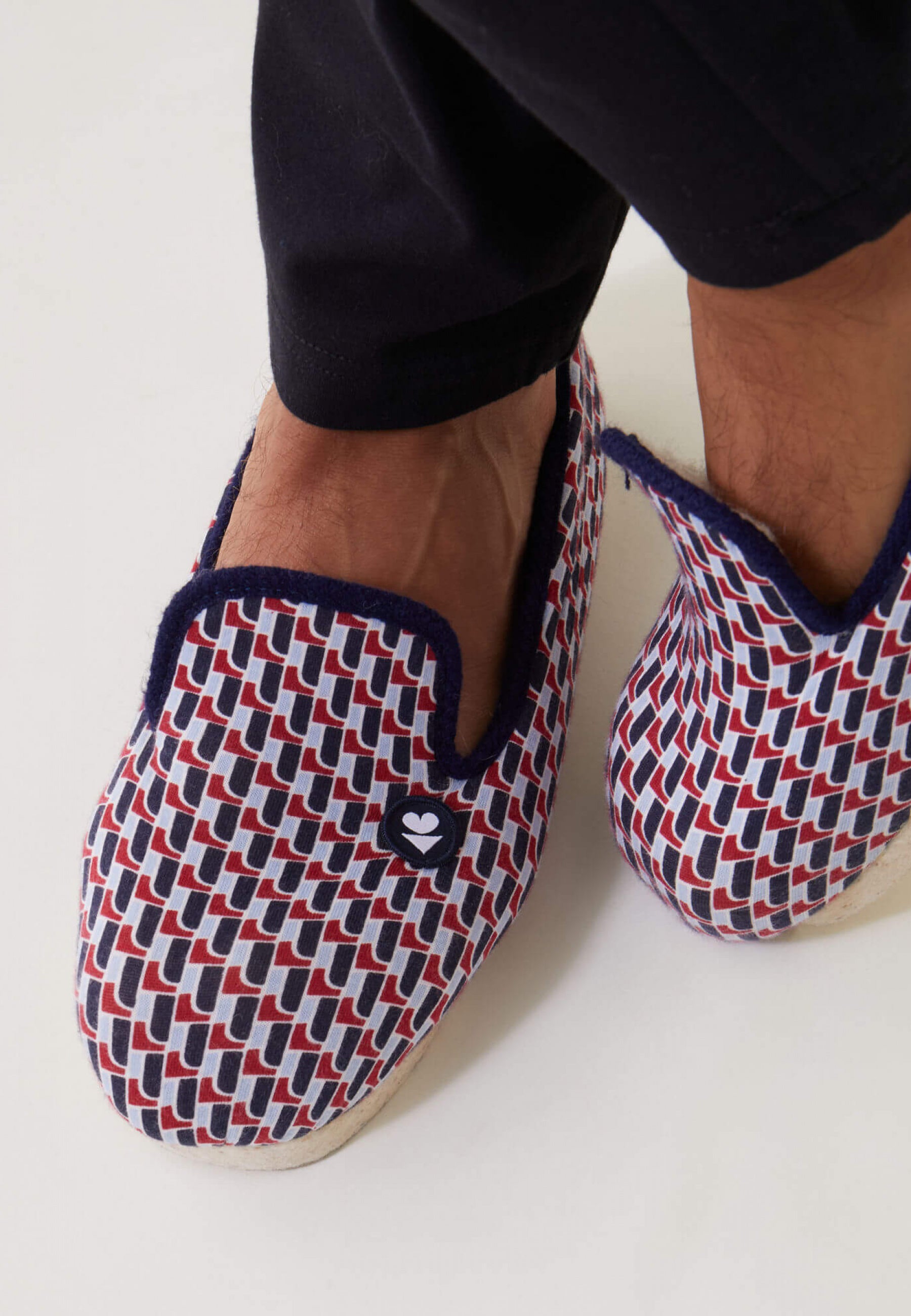 Chaussons d'intérieur en laine-Pantoufles Petit Pont Rouge