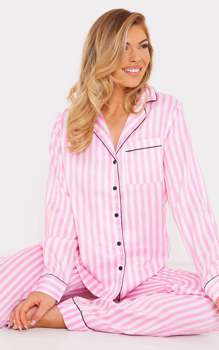 Rose Ensemble Pyjama Long En Satin À Imprimé Rayé Et Passepoil Contrasté