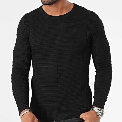 Pull Noir