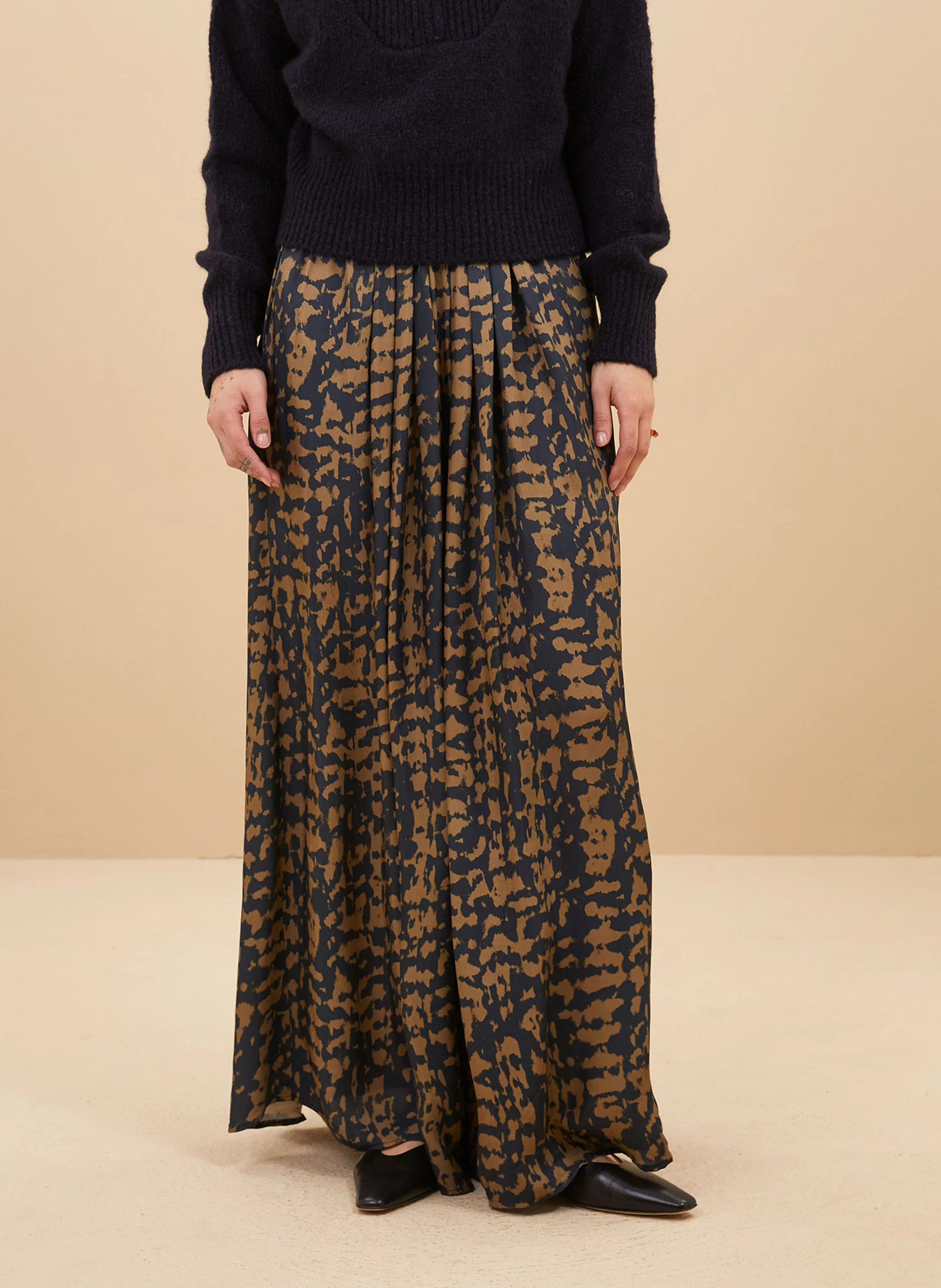 Jupe midi évasée imprimée| Beige