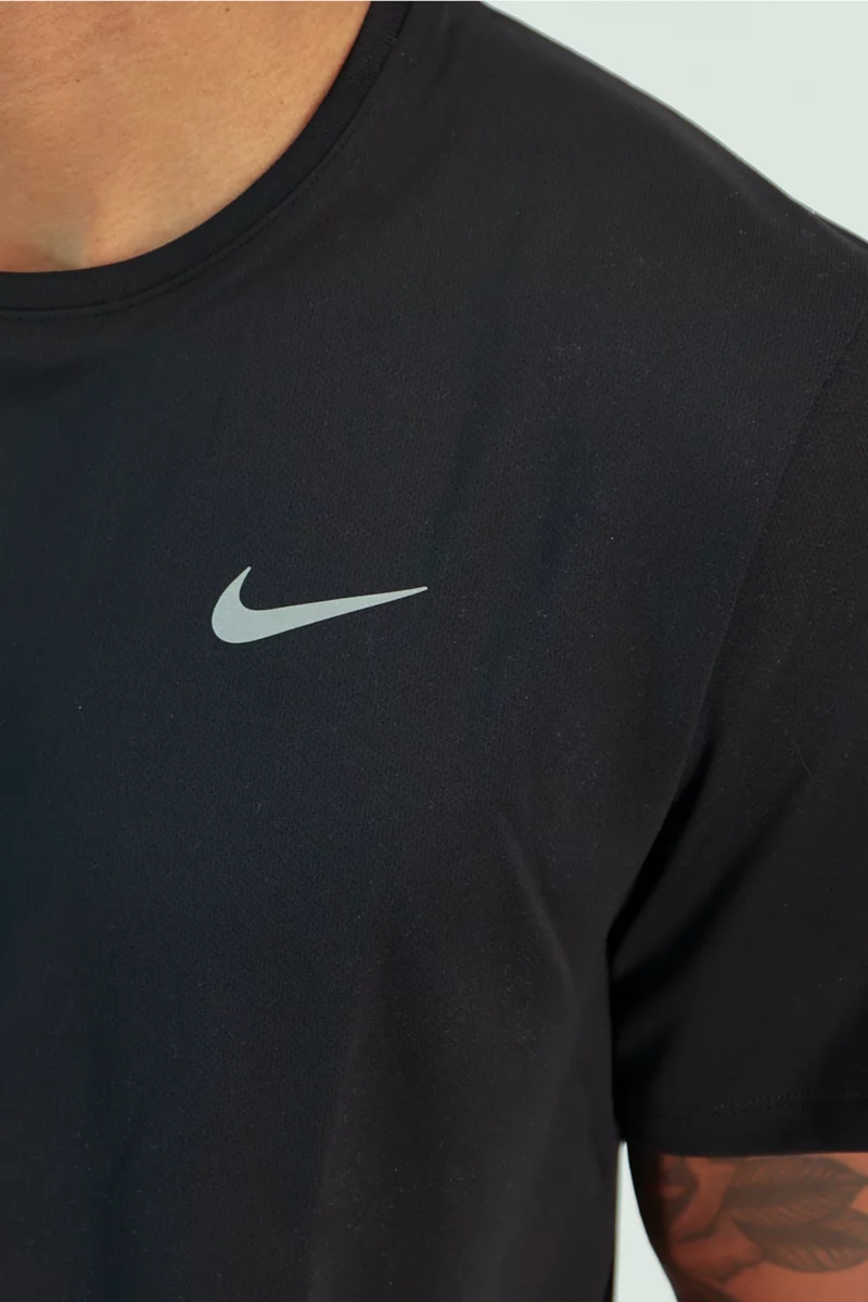 Nike Dri-FIT UV Miler Herren T-Shirt
