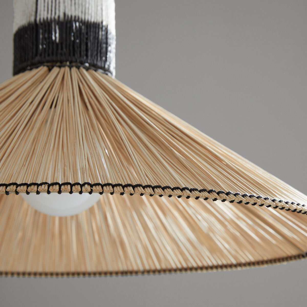 OTTO STUDIO PARA AM.PM<br>Luminária pendente de papel trançado e bambu, Tribe