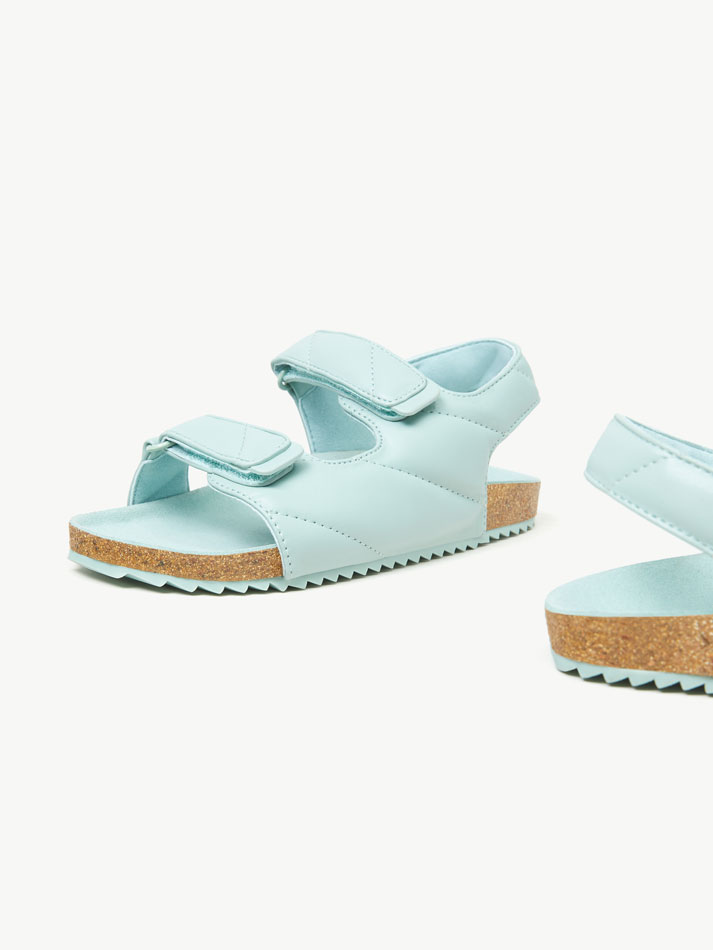 Sandália acolchoada com tira de velcro - Verde menta