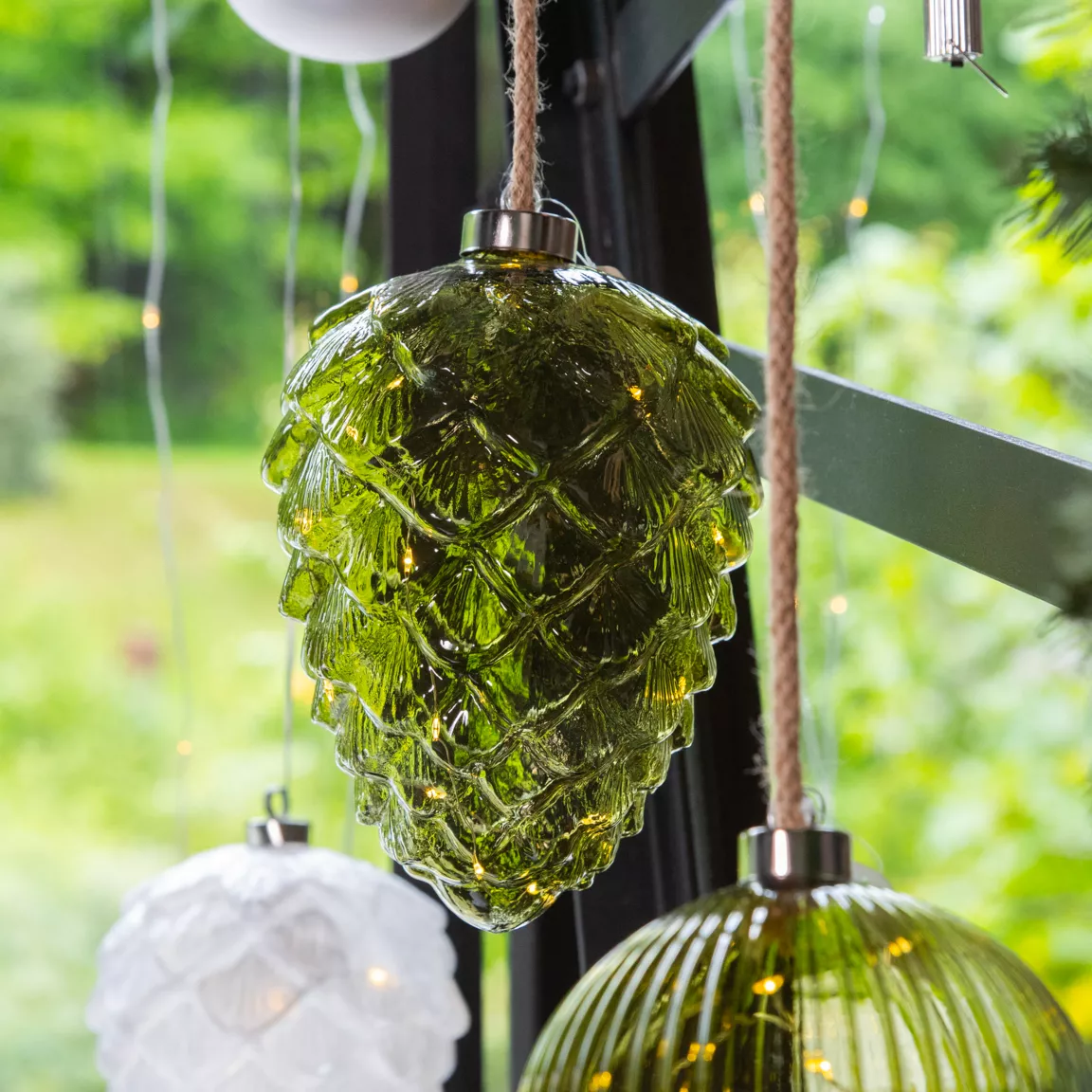 Pomme de pin lumineuse en verre à piles 15 LED (H21 cm) Vintage Thé vert/blanc chaud