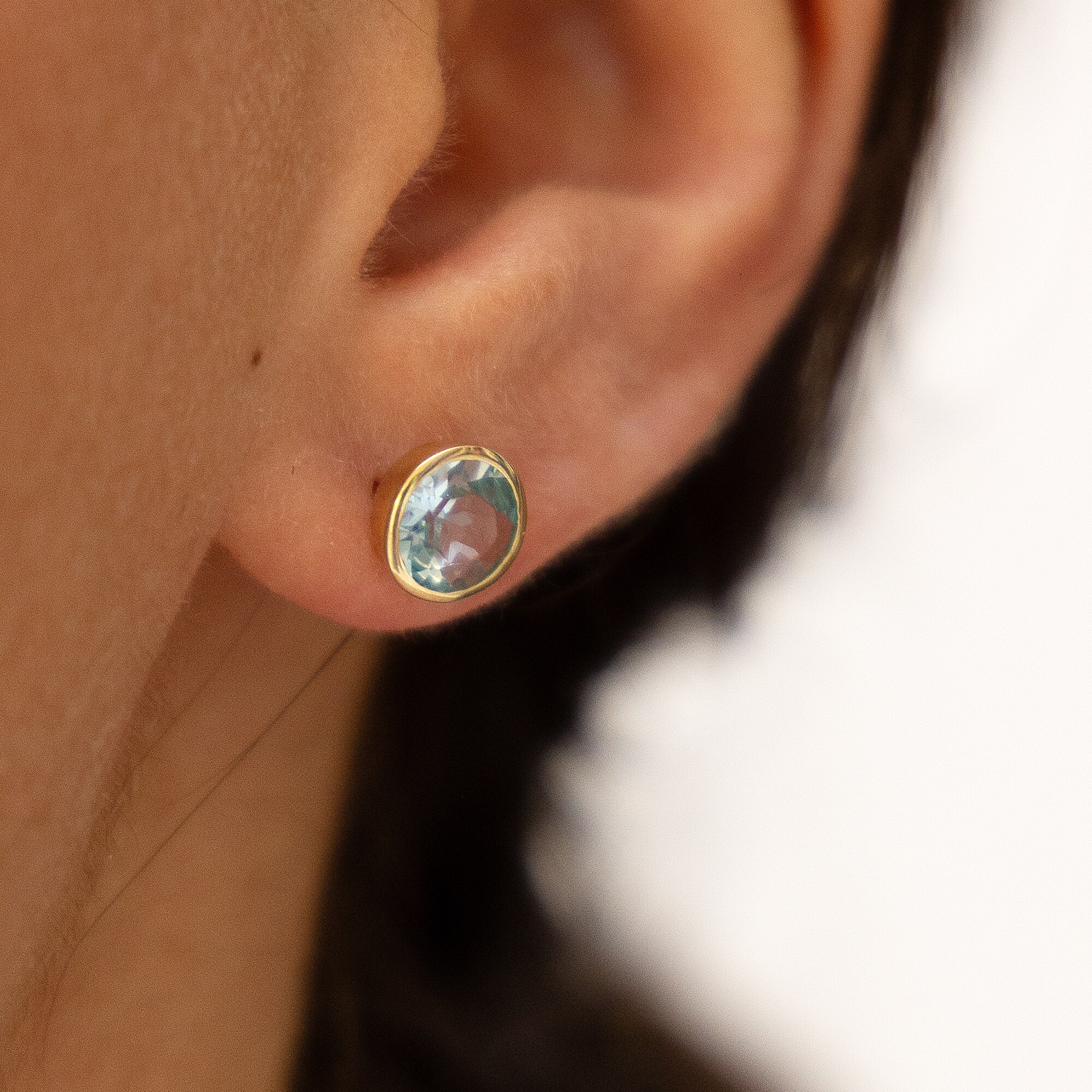 Fascination by Ellen K. Ohrringe Gold 375 mit Blautopasen 7mm