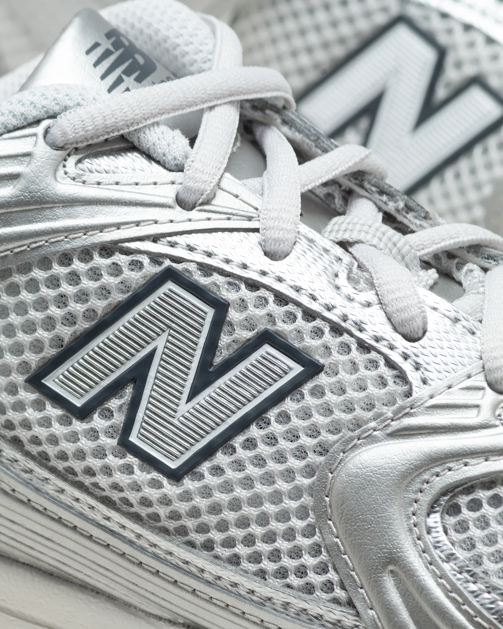New Balance MR530