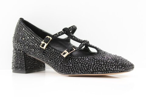 Lola Cruz Pumps